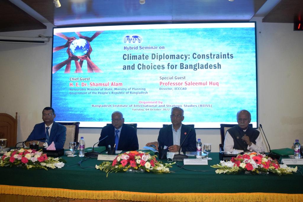 Hybrid Seminar on Climate Diplomacy: Constraints and Choices for Bangladesh on 04 October 2022