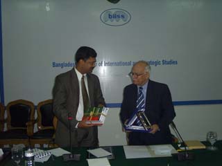 DELEGATION FROM NATIONAL MANAGEMENT COLLEGE, LAHORE, PAKISTAN VISITS BIISS ON 10 JUNE 2009